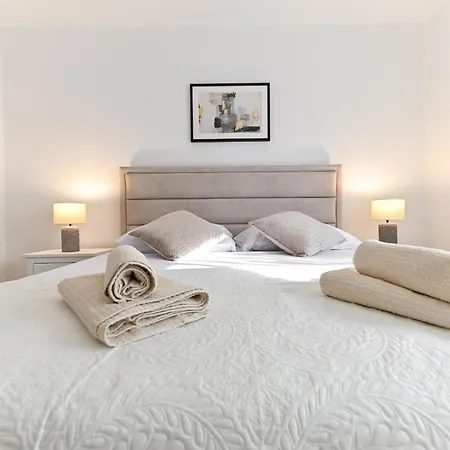 Lerocco アパート *