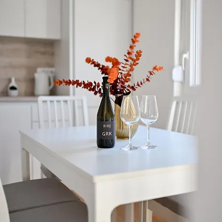 アパート Lerocco