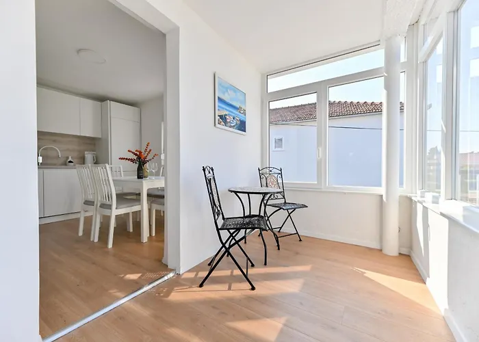Lerocco Apartament *