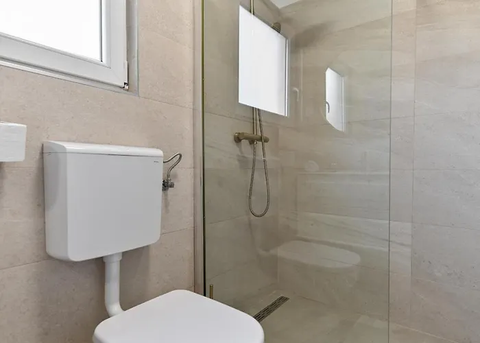 Lerocco Сукошан